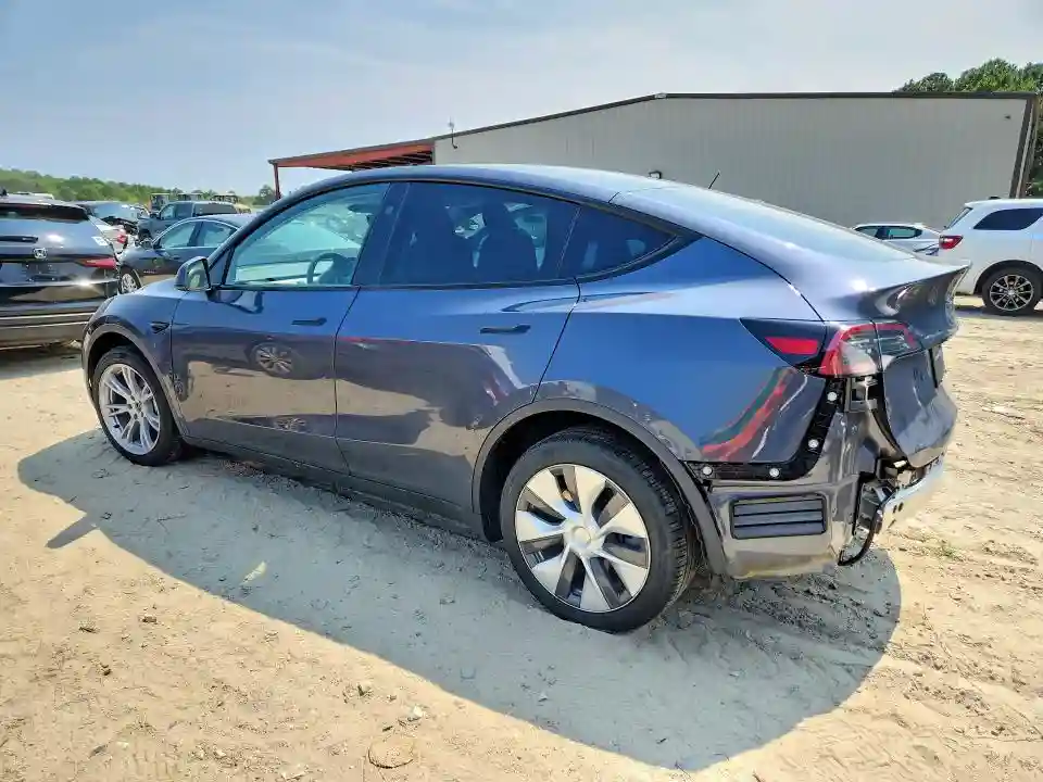 7SAYGDEE1PA195757 2023 TESLA MODEL Y-1