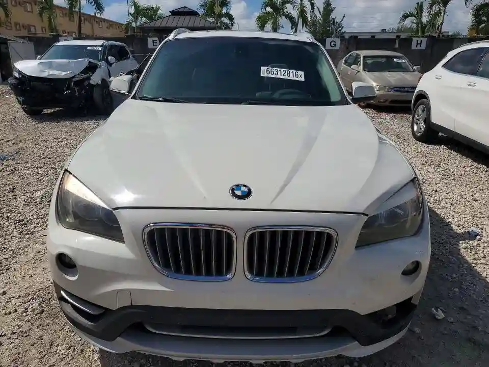 WBAVL1C53FVY24884 2015 BMW X1-4