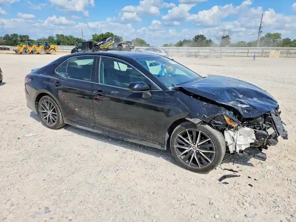 4T1G11AK8MU550896 2021 TOYOTA CAMRY-3