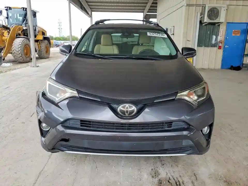 JTMWFREV6JJ162681 2018 TOYOTA RAV4-4