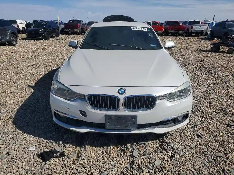 WBA8B9G58JNU57983 2018 BMW 3 SERIES-4