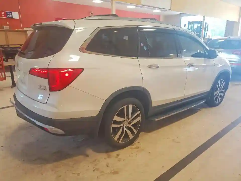 5FNYF6H05HB098030 2017 HONDA PILOT-2