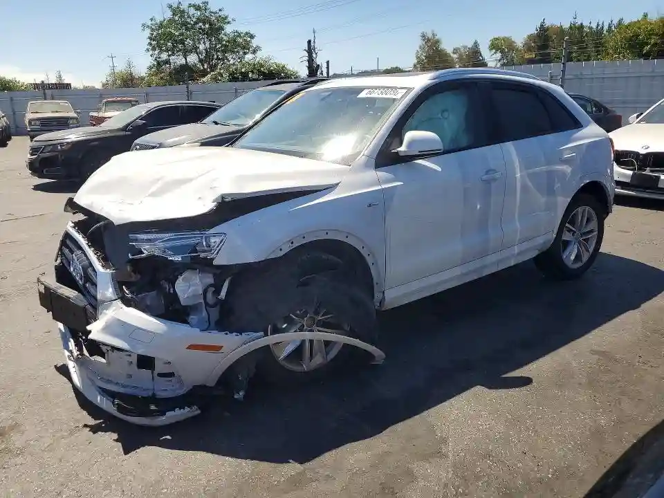 WA1ECCFS0JR020957 2018 AUDI Q3-0