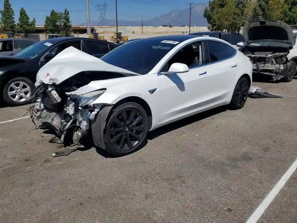 5YJ3E1EA2JF038726 2018 TESLA MODEL 3-0
