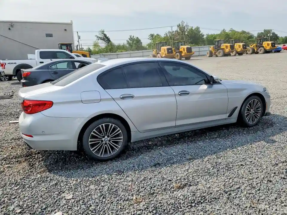 WBAJE7C34HG890362 2017 BMW 5 SERIES-2