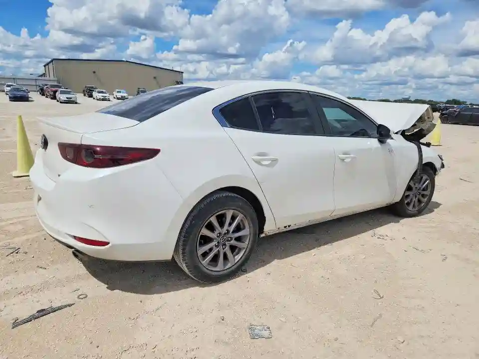 JM1BPAAL4M1332235 2021 MAZDA 3-2