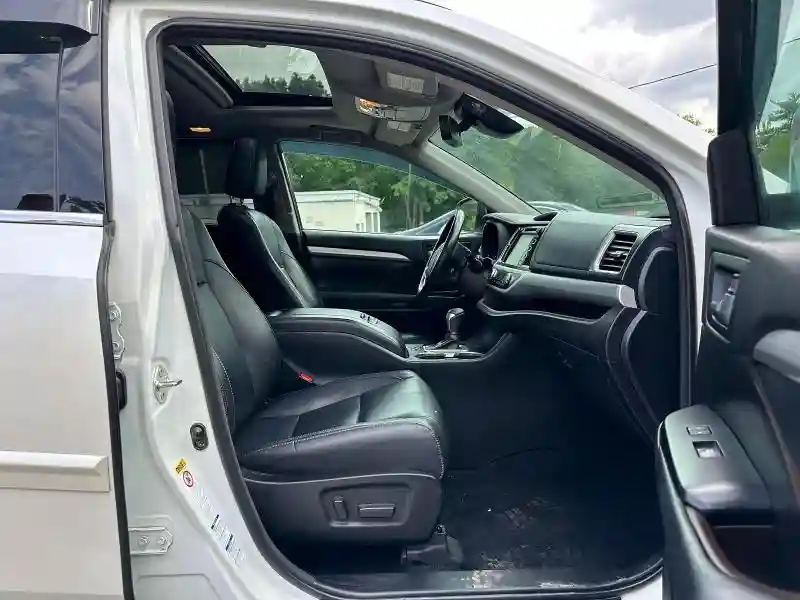 5TDJZRFH2JS816010 2018 TOYOTA HIGHLANDER-4