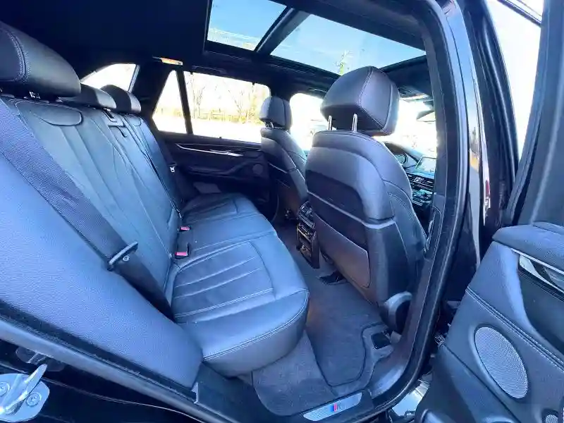 5UXKR6C55J0U15260 2018 BMW X5-5