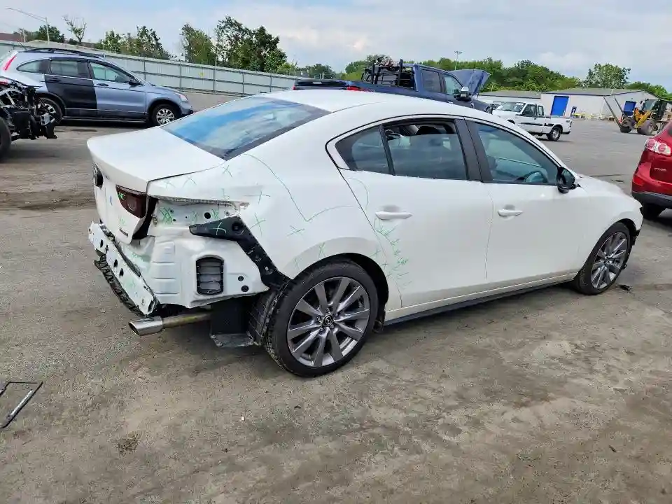 JM1BPACL2L1170830 2020 MAZDA 3-2