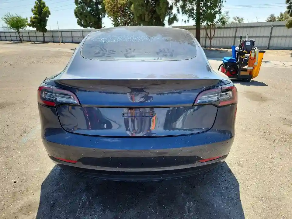 5YJ3E1EAXMF064463 2021 TESLA MODEL 3-5