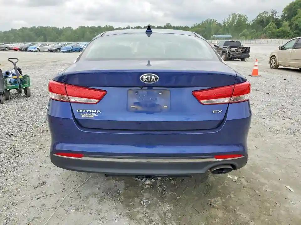 5XXGU4L38HG137021 2017 KIA OPTIMA-5
