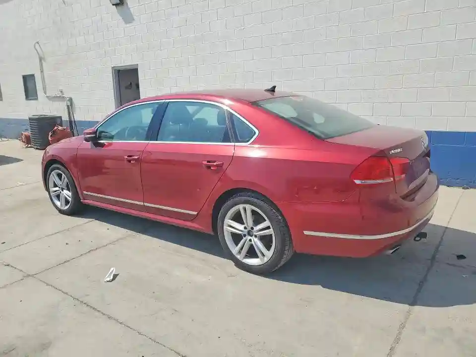 1VWCV7A37FC012960 2015 VOLKSWAGEN PASSAT-1