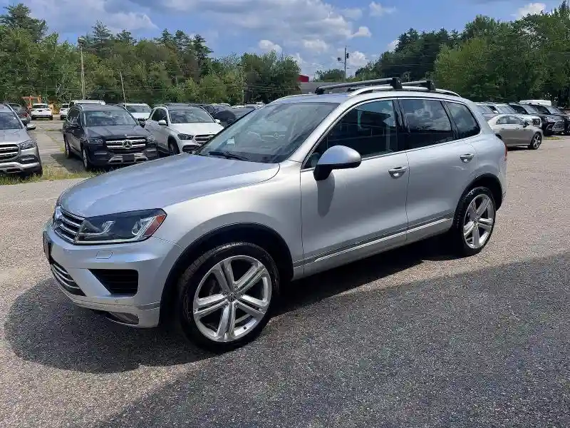 WVGGF7BP8HD001557 2017 VOLKSWAGEN TOUAREG-1