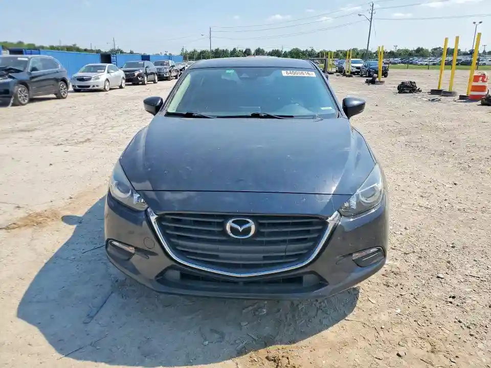 3MZBN1L37JM233925 2018 MAZDA 3-4