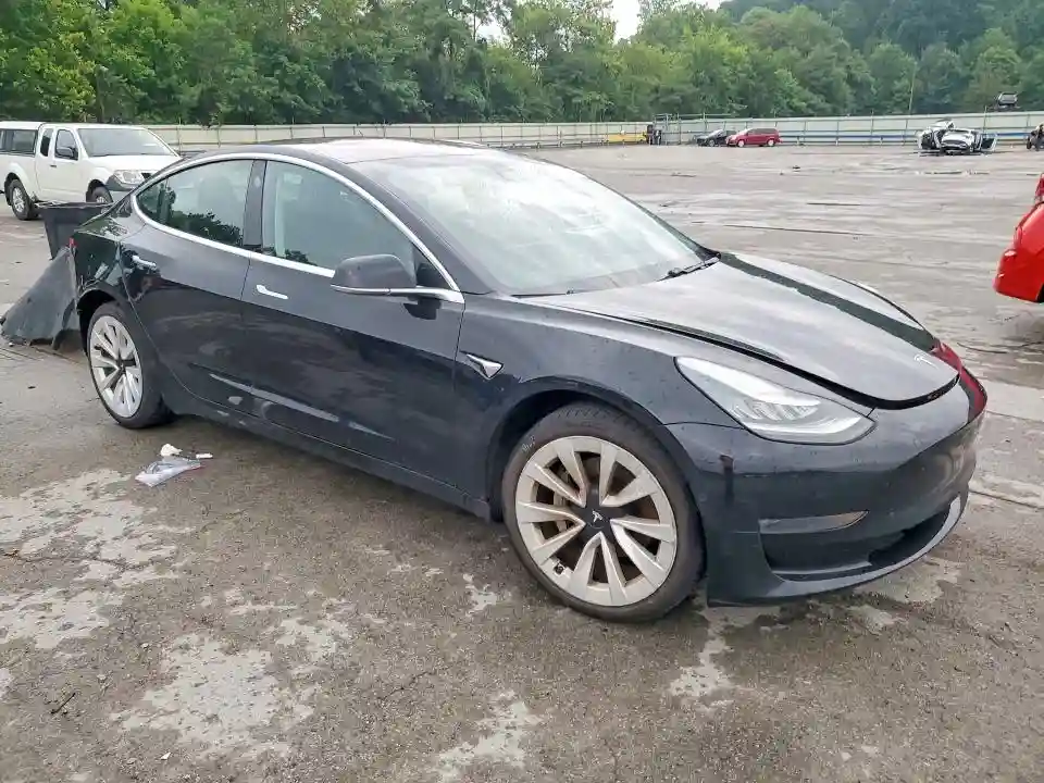 5YJ3E1EB2JF118746 2018 TESLA MODEL 3-3