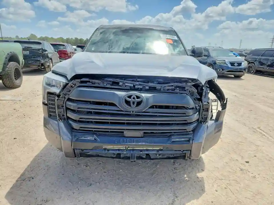 5TFZA5AB1SX048134 2025 TOYOTA TUNDRA-4