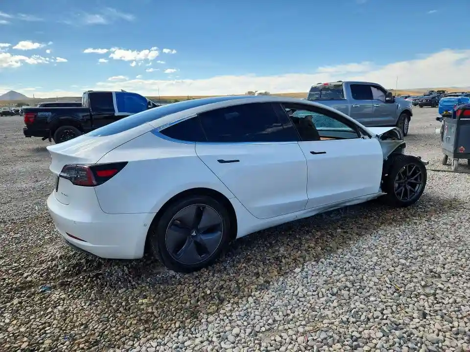 5YJ3E1EB5LF711438 2020 TESLA MODEL 3-2