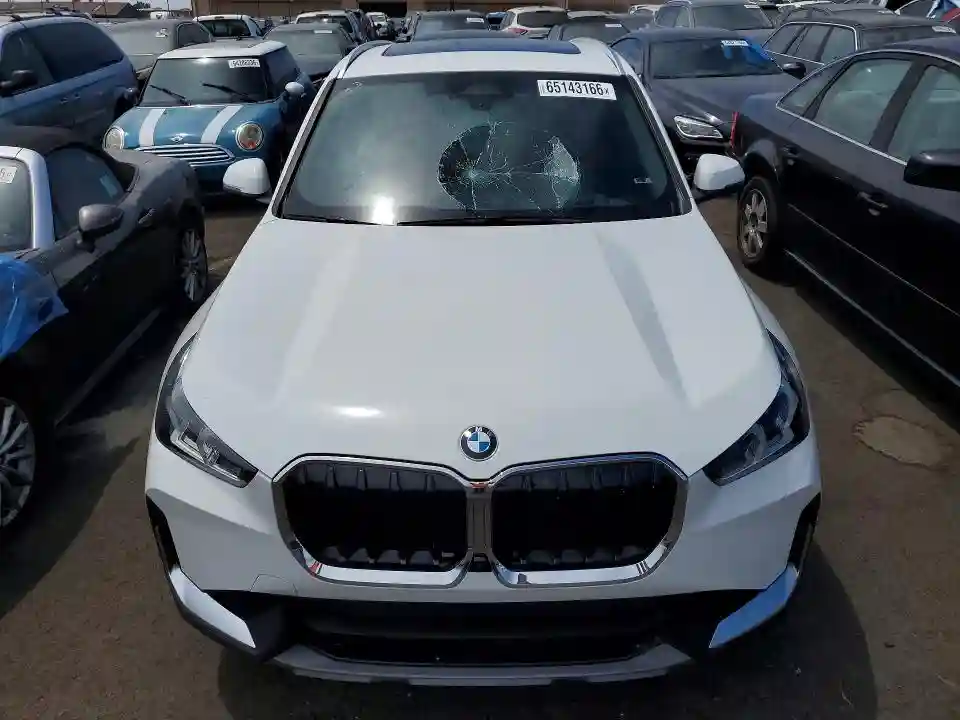 WBX73EF0XP5Y21522 2023 BMW X1-4