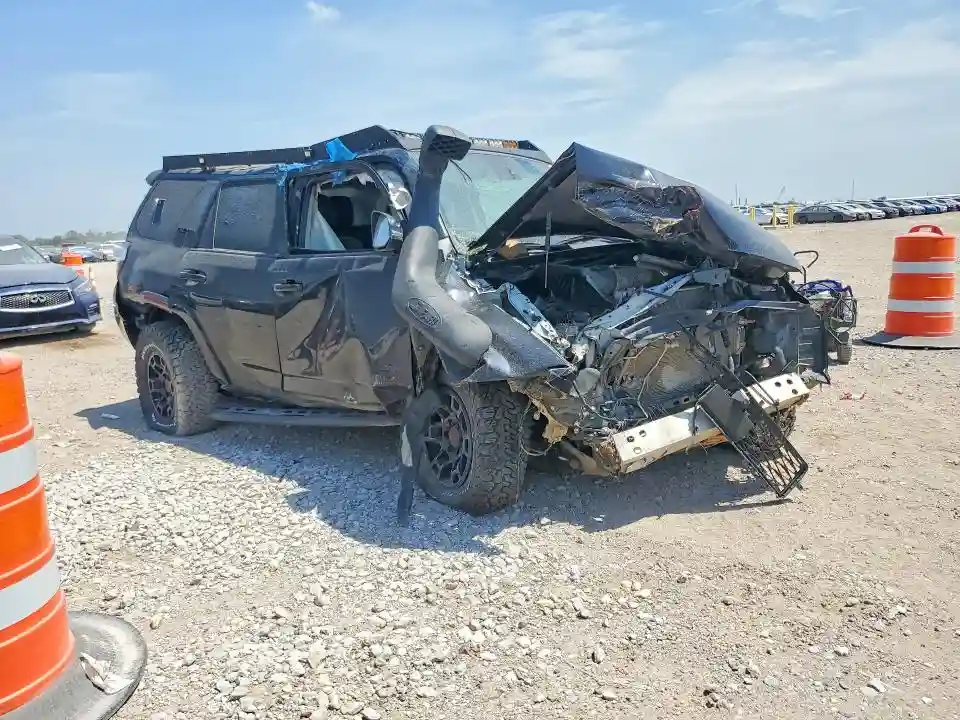 JTELU5JR0P6106415 2023 TOYOTA 4RUNNER-3