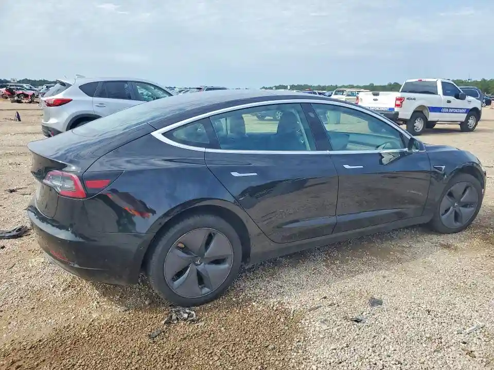 5YJ3E1EA0JF172117 2018 TESLA MODEL 3-2