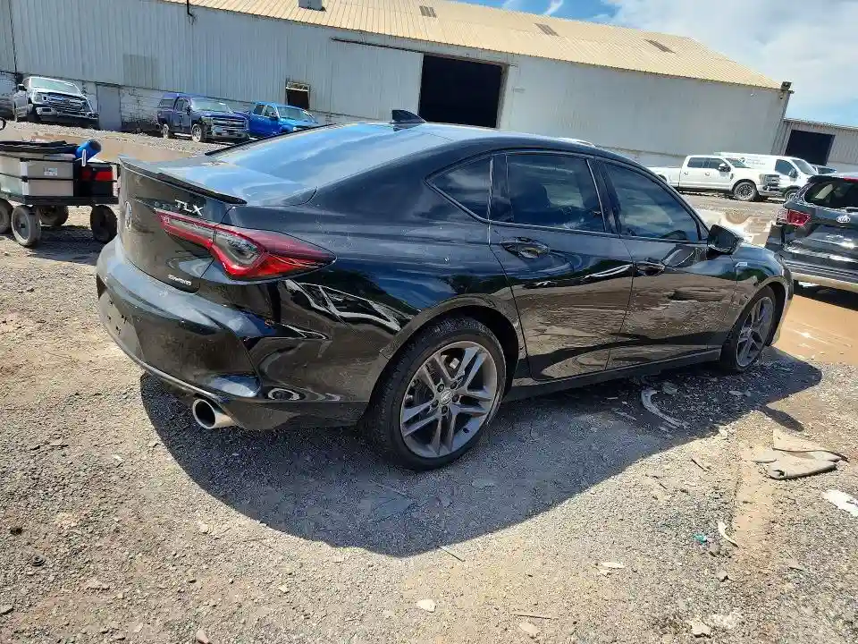 19UUB6F56SA004506 2025 ACURA TLX-2