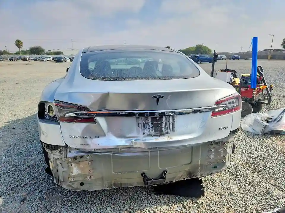 5YJSA1E28JF269355 2018 TESLA MODEL S-5