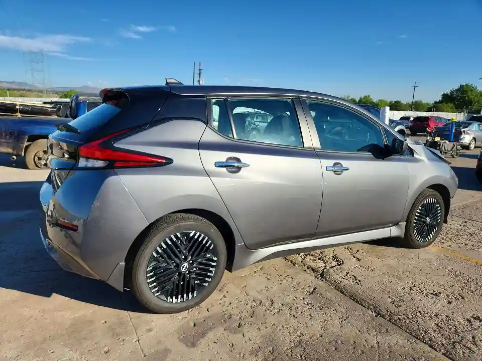 1N4CZ1CV2SC560237 2025 NISSAN LEAF-2