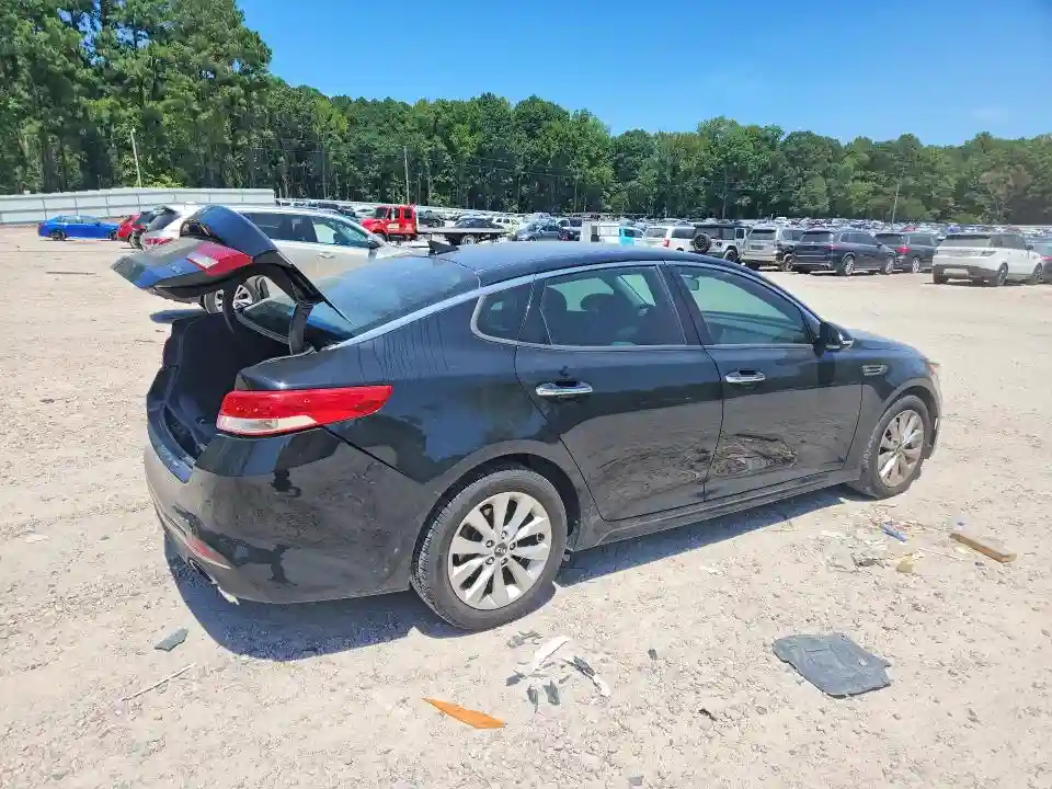 5XXGU4L30HG159661 2017 KIA OPTIMA-2