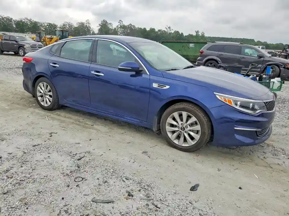 5XXGU4L38HG137021 2017 KIA OPTIMA-3
