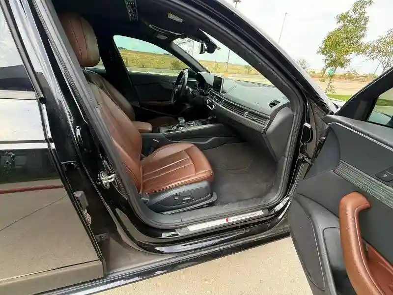 WAUKMAF45JA224967 2018 AUDI A4-4