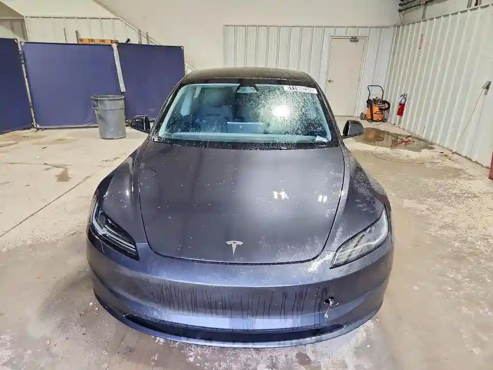5YJ3E1EB3RF750070 2024 TESLA MODEL 3-4