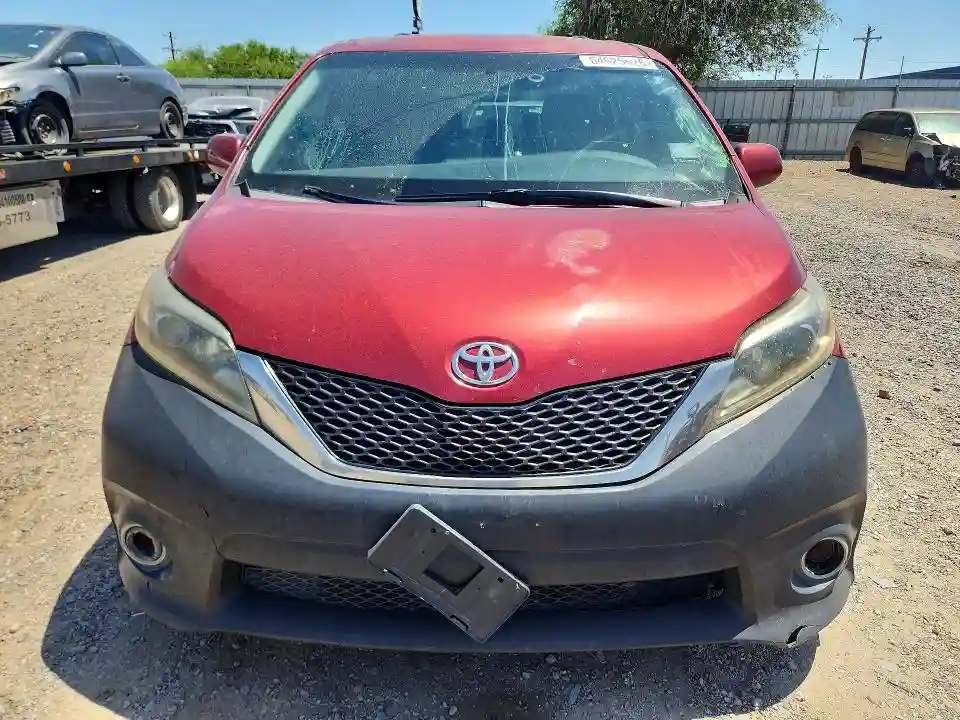 5TDXZ3DC9HS770295 2017 TOYOTA SIENNA-4