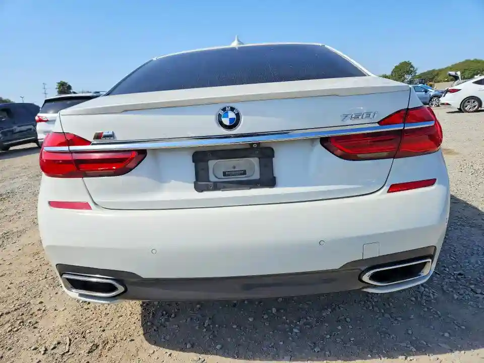 WBA7F0C50HGM20944 2017 BMW 7 SERIES-5