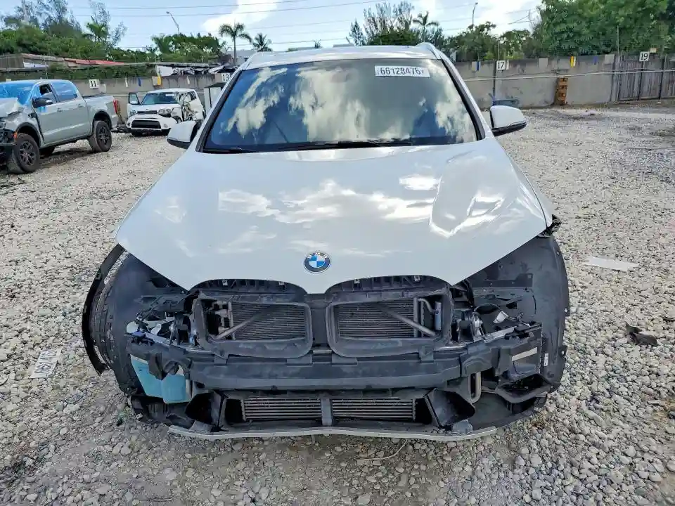 WBXJG7C04M3M74786 2021 BMW X1-4