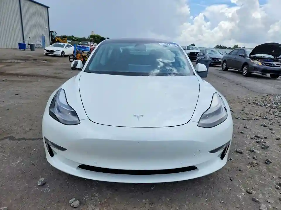 5YJ3E1EC2MF926480 2021 TESLA MODEL 3-4