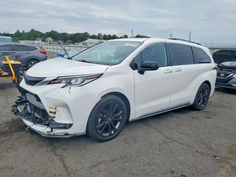 5TDXRKEC1RS206196 2024 TOYOTA SIENNA-0