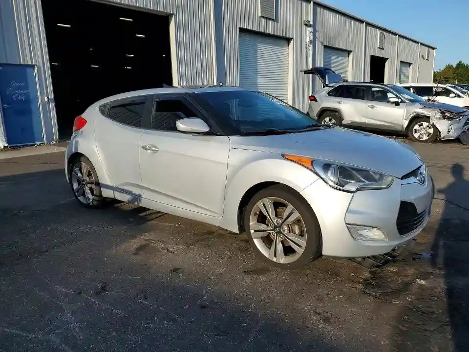 KMHTC6AD9HU321947 2017 HYUNDAI VELOSTER V-3