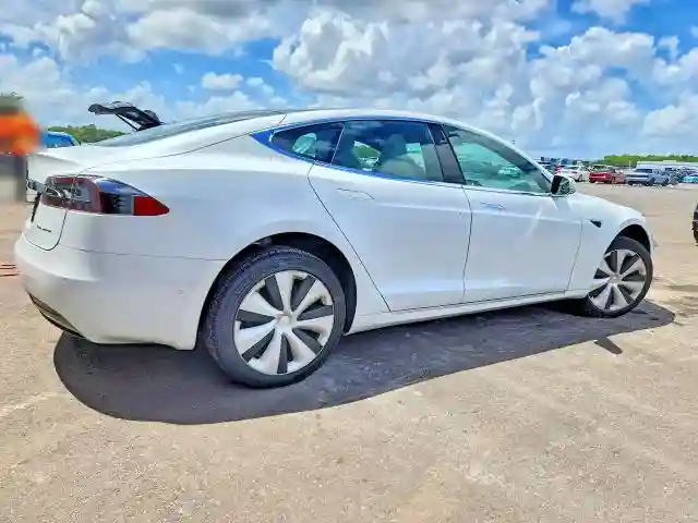 5YJSA1E20LF413337 2020 TESLA MODEL S-2