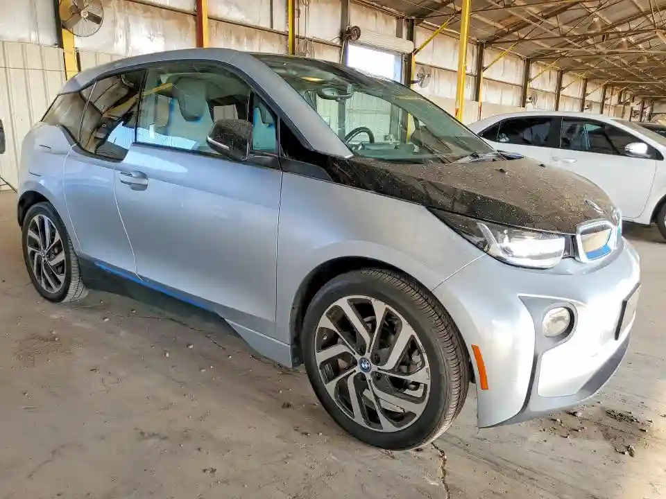 WBY1Z6C36HV949911 2017 BMW I SERIES-3