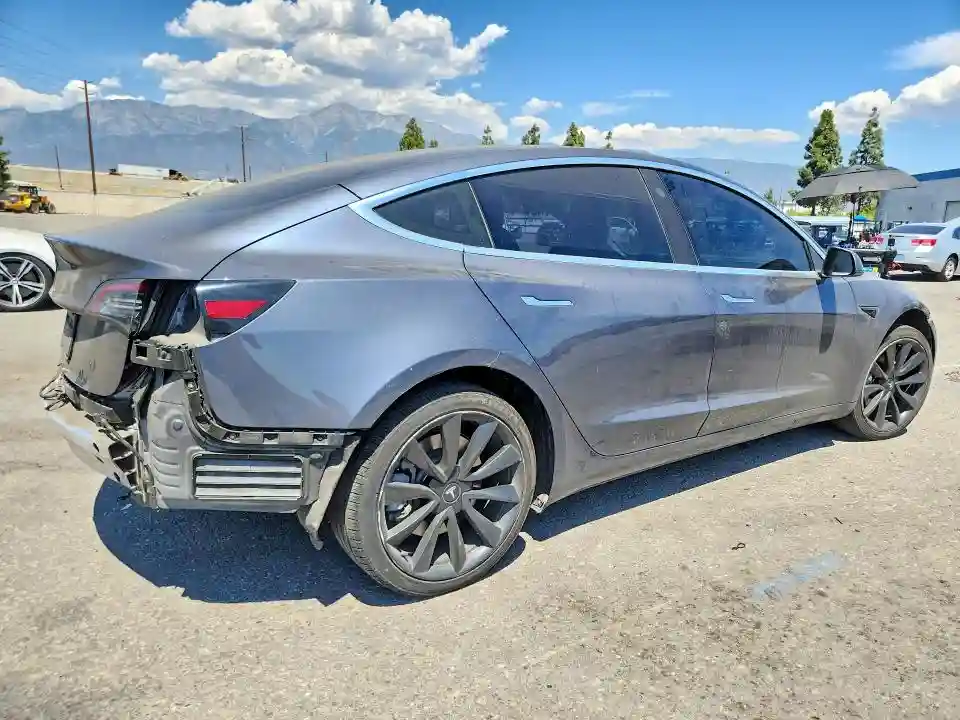 5YJ3E1EA1LF649415 2020 TESLA MODEL 3-2