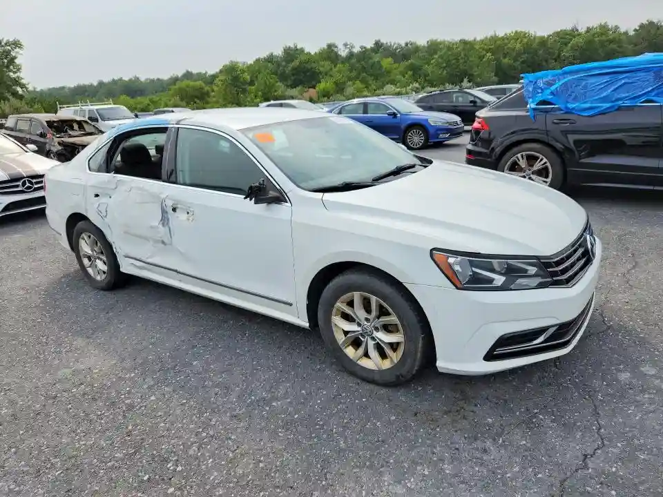 1VWAT7A33GC056422 2016 VOLKSWAGEN PASSAT-3