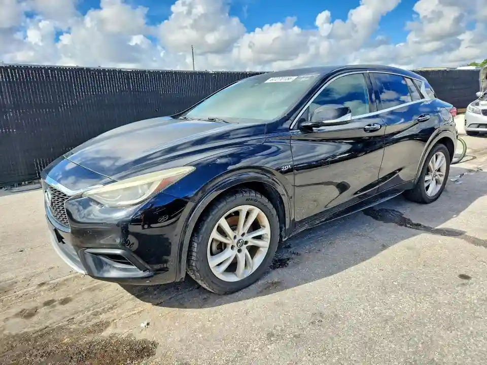 SJKCH5CP2HA032950 2017 INFINITI QX30-0