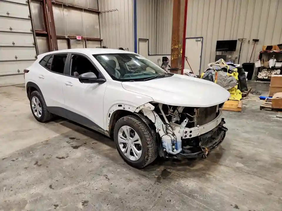 KL77LFEP2SC153900 2025 CHEVROLET TRAX-3