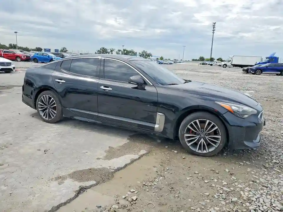 KNAE25LA4J6012228 2018 KIA STINGER-3
