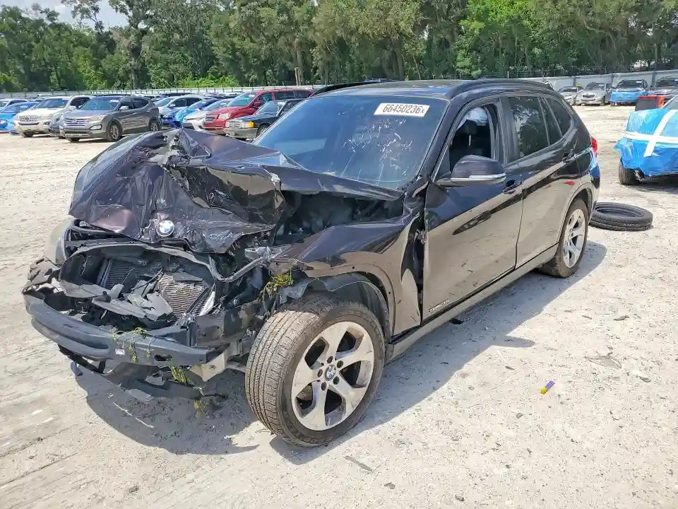 WBAVM1C56FV314865 2015 BMW X1-0