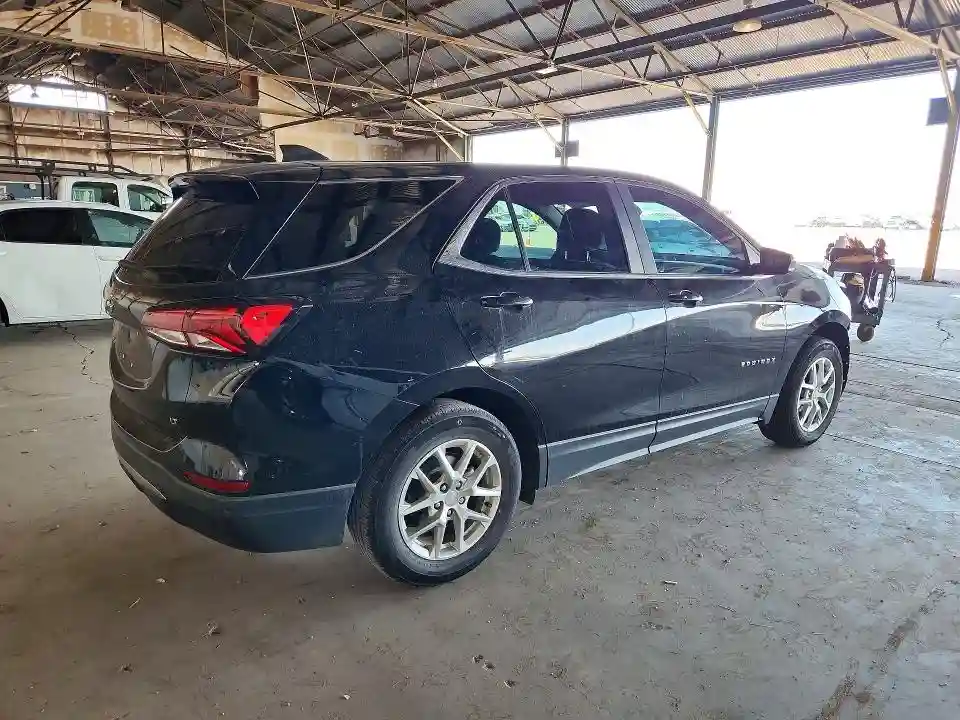 3GNAXKEV0NL257970 2022 CHEVROLET EQUINOX-2