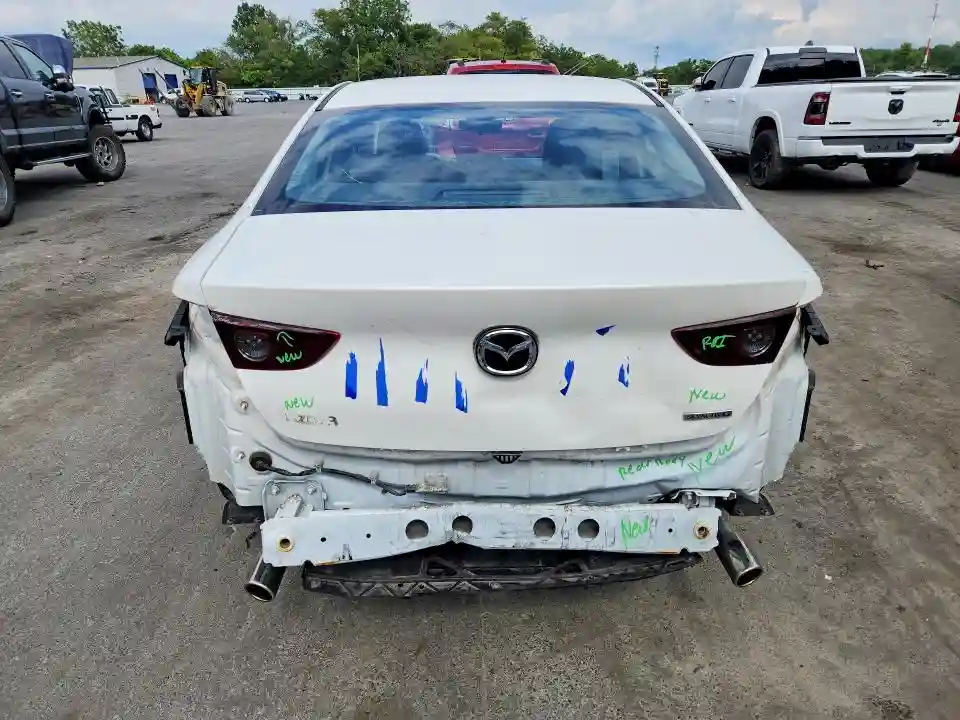 JM1BPACL2L1170830 2020 MAZDA 3-5