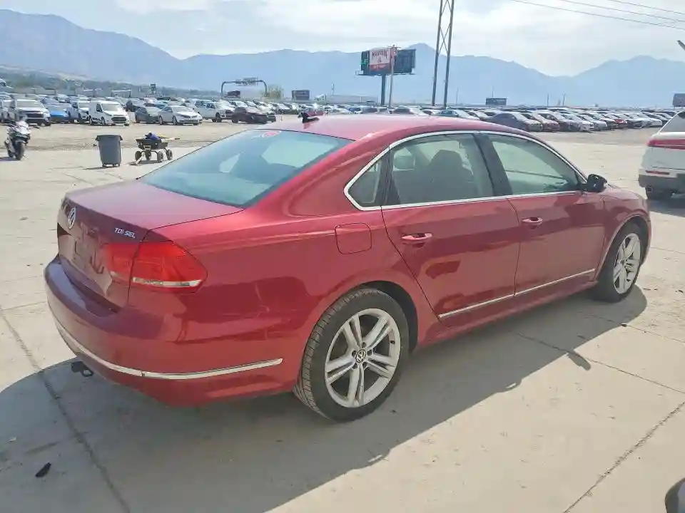 1VWCV7A37FC012960 2015 VOLKSWAGEN PASSAT-2