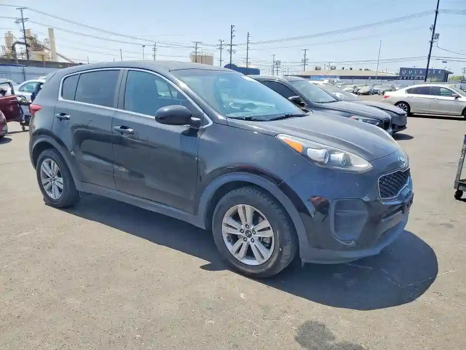 KNDPM3AC1J7389673 2018 KIA SPORTAGE-3