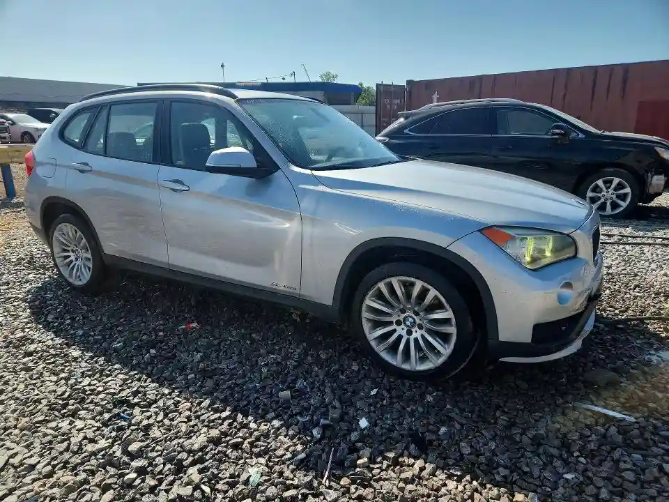 WBAVM1C56FV314896 2015 BMW X1-3